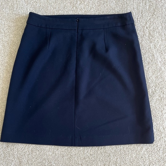 Loft lined skirt size 4 - Picture 3 of 7